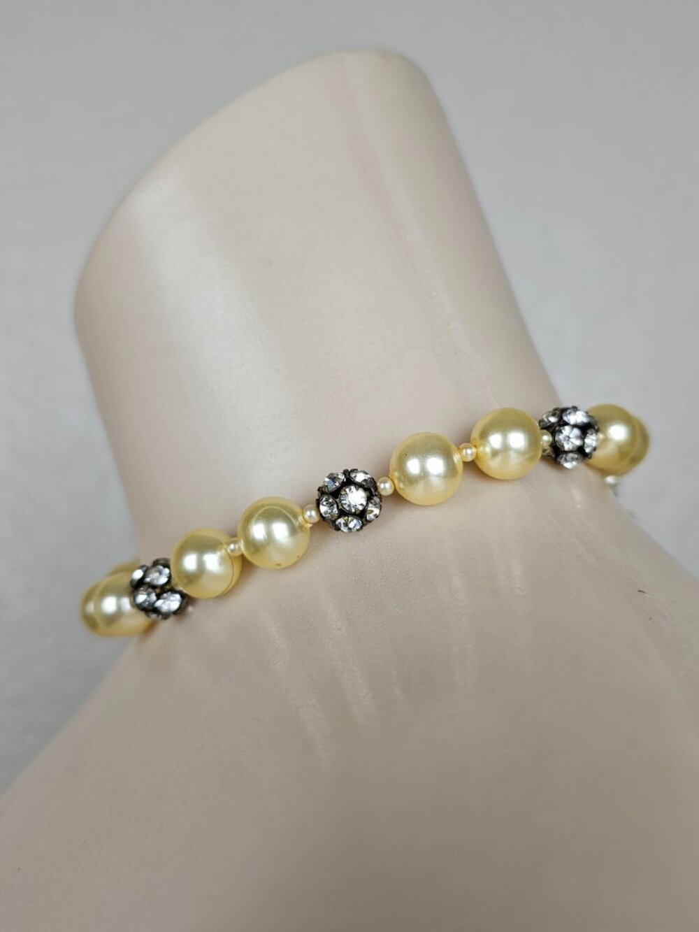 Vintage Yellow Faux Pearl Crystal Glass Bead Rhinestone Rondelle Choker Necklace - Picture 2 of 10